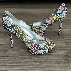 NIB Nine West Hilare Snake Print Platform Heels